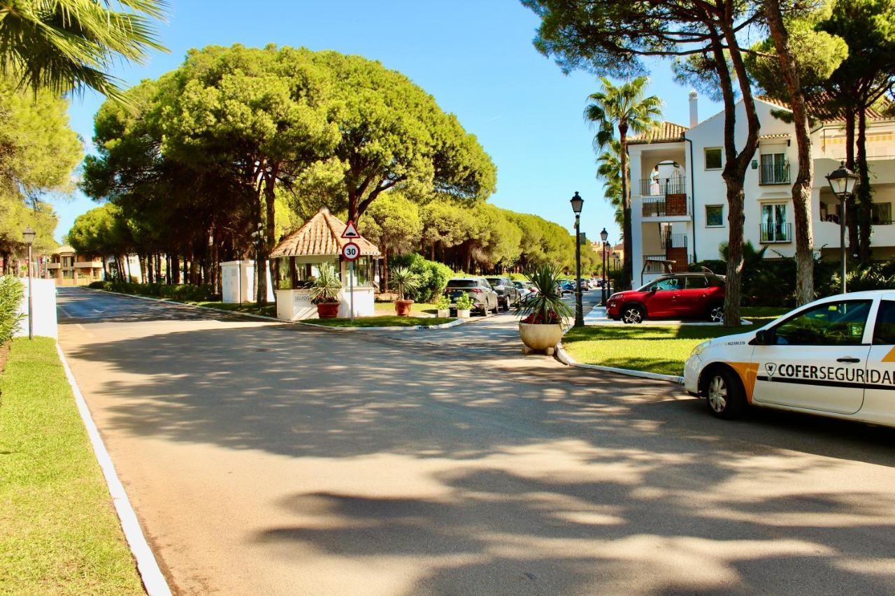 Apartment In El Presidente Beach Side New Golden Mile Estepona Exterior foto
